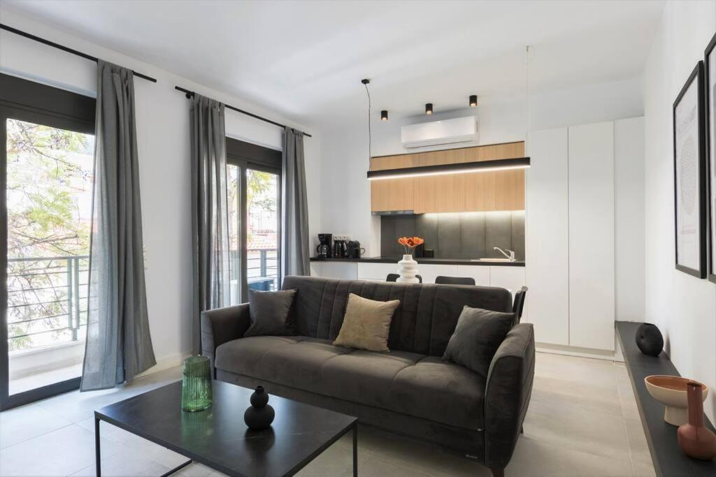 Academy Elegant #201 Apartment *